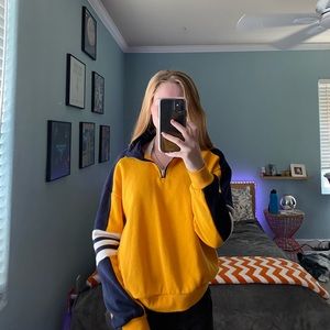 Quarter Zip Pull Over